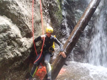 Canyoning course and safety in gorges