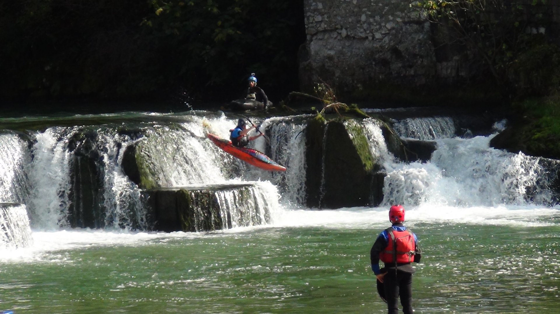 Safety kayak course: first approach or improvement