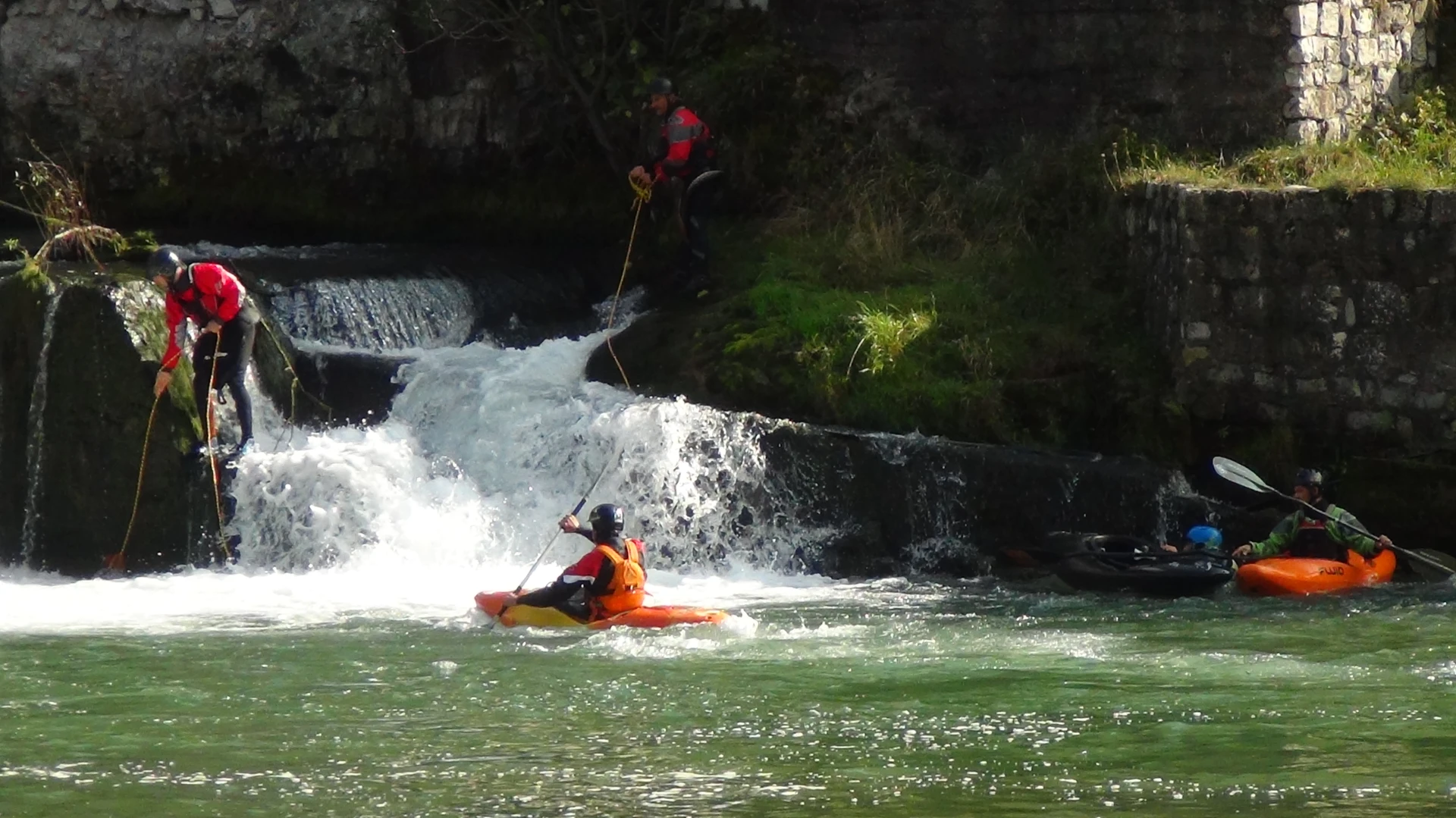 Whitewater technician rescuer 1 for canoeist